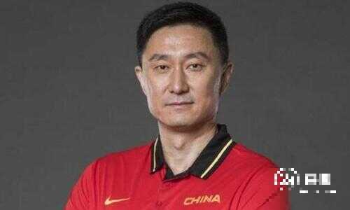 杜锋：低谷时期的中国篮球要打出精气神，体育强则国强