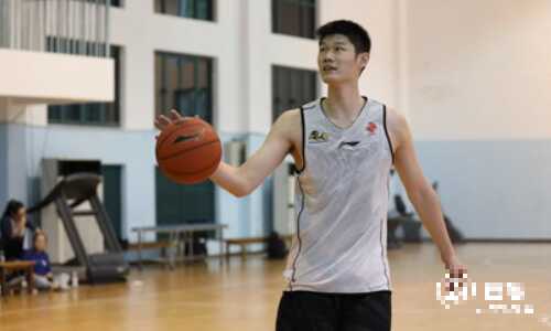 主帅刘震：小丁和胡金秋的技术特点和身材非常适合三人篮球