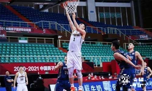 杨鸣：球队的思想准备及其不充分，防守端我们打得太差