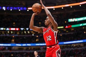 道苏姆20分10助攻且命中率90% NBA历史首位达此成就的新秀