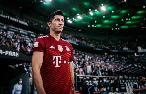 莱万FIFA年度最佳投票：若日尼奥、梅西、C罗