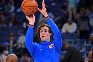 基迪：我们在防守端还比较慢 进NBA前跟三球开玩笑一起打NBL