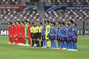 东体：为避免犯同样的错，国足教练组将首战日本录像看了不下五遍