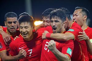 羊城晚报：大战来临之际，国足内部团结才是第一位的