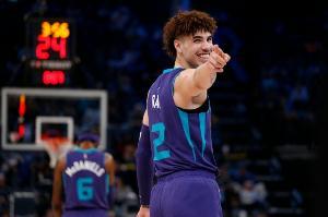 加内特：我最喜欢三球 他可以在5年内成为MVP