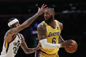 NBA彩经：勇士反弹击退掘金 纽约德比篮网胜尼克斯 湖人不敌爵士
