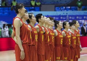 塞尔维亚华人为女篮队员送家常菜：她们一天比一天恢复得好