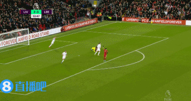 利物浦3-0领先利兹联！马内造点，萨拉赫点球双响完成两射一传