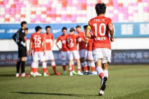 沪媒：仍有3家俱乐部没有收假通知 部分国脚都恐难寻新东家&nbsp;