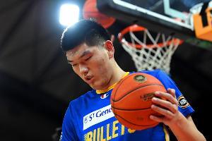 继续努力！刘传兴替补登场4分钟 2投全中得到4分1篮板