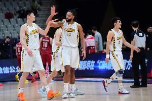 胡金秋和奥卡福同场时广厦百回合净胜对手29.0分 全队命中率61.2%