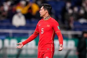 记者申炜：现阶段国脚们掌握不了太高深的战术