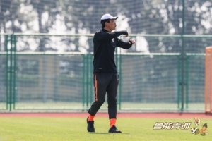 郑晋：亚冠比赛没有锻炼价值，年轻人要做好输球甚至崩盘准备