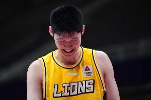 媒体人:胡金秋术前仍担心不能为国出战 对没时间陪伴家人感到愧疚