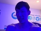 很壮啊！周琦更新社媒晒恢复放松自拍照
