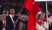 浓眉大眼，鼻直口阔，天生扛大旗的男人。